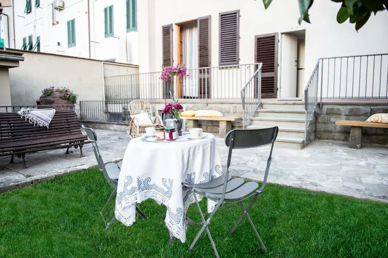 Villa Villino De' Pucci à Lastra a Signa 0*,